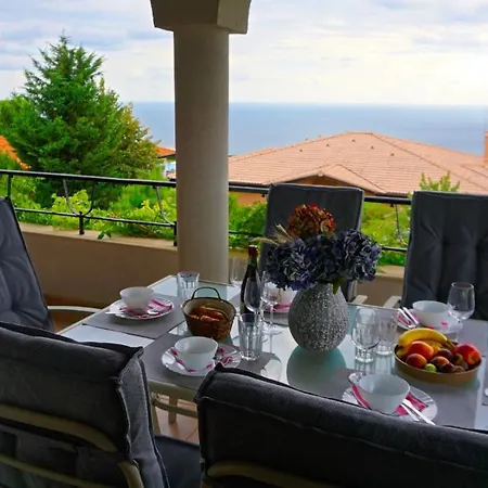 афина - Afina Vilă